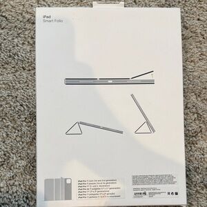 Apple iPad Smart Folio in pink citrus